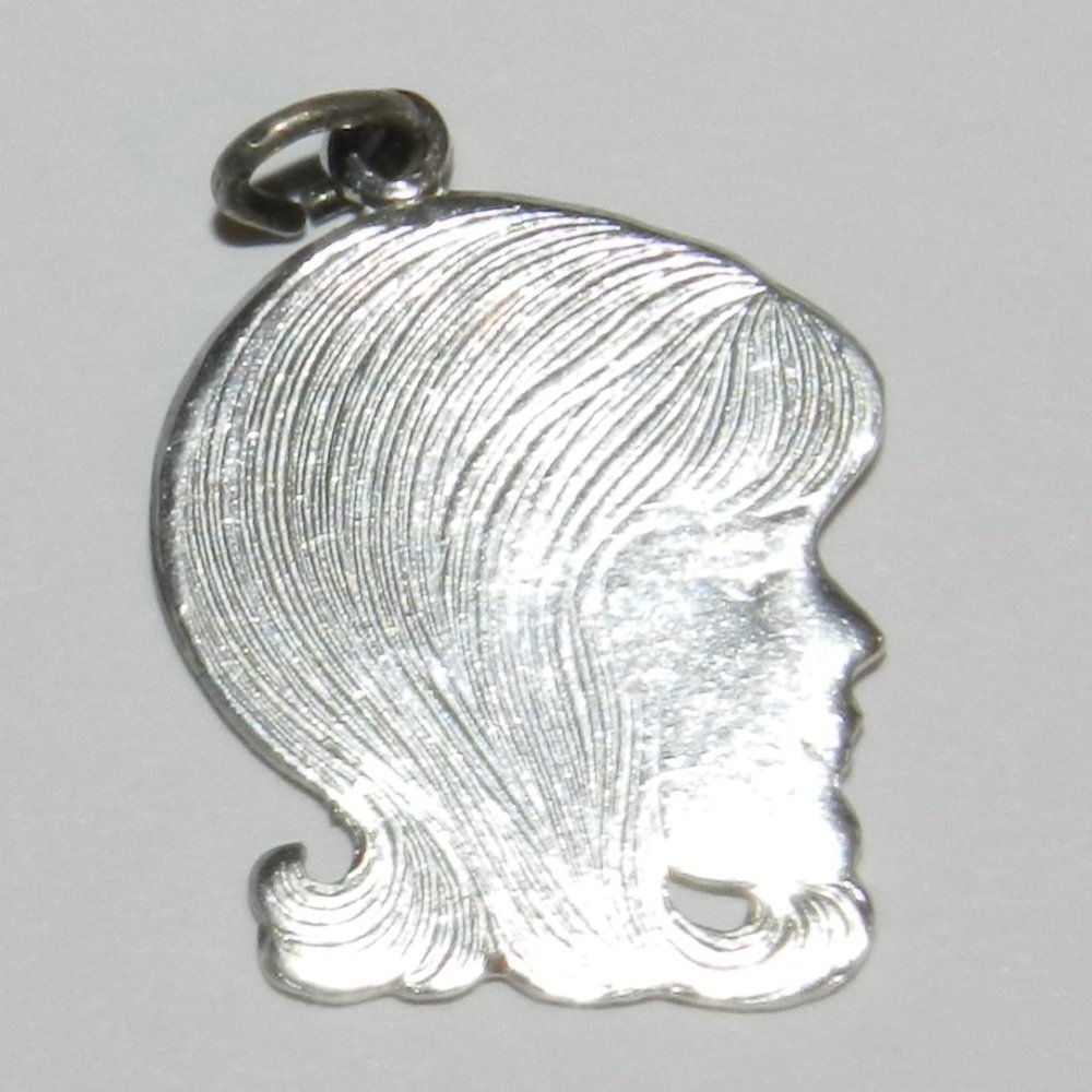 Danecraft 925 Sterling Silver Young Girl Profile Flat Pendant - Picture 2 of 5